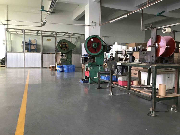 Vulcanizing machine to make sealing ring 1