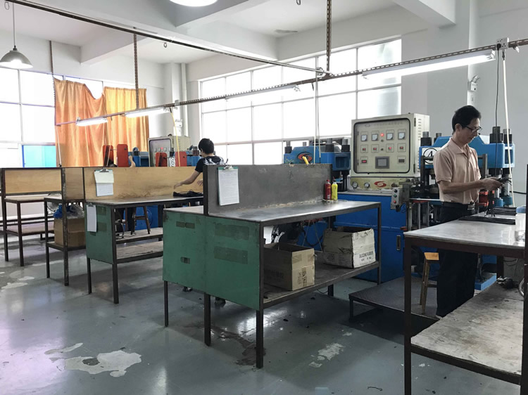 Vulcanizing machine as sealing ring 5